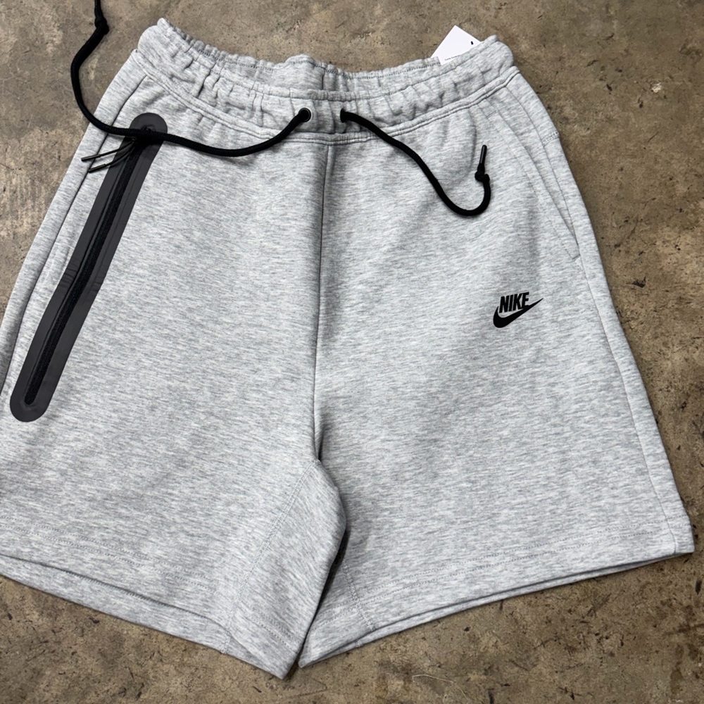Nike Men’s Grey Tech Fleece Shorts